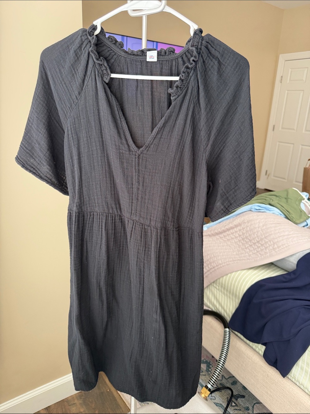 Old Navy Black Gauze V-Neck Tunic Dress